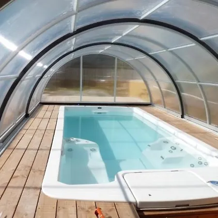 Dom wakacyjny Sleeps 4 Pool *