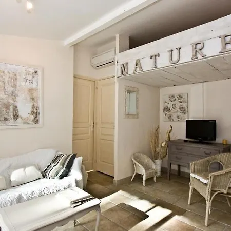 Sleeps 4 Pool La Ciotat
