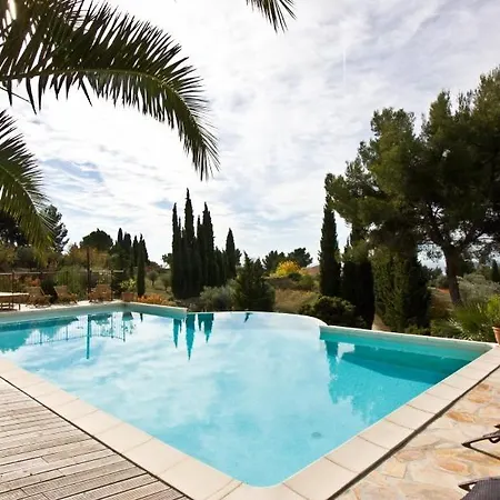 Sleeps 4 Pool *
