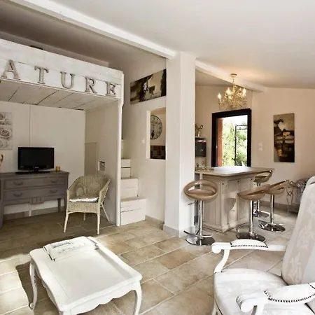 Sleeps 4 Pool *