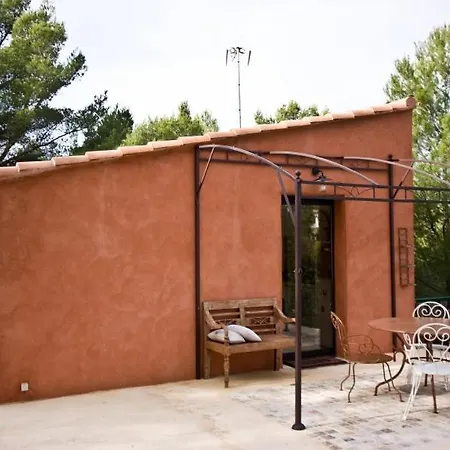 Sleeps 4 Pool Feriehus *
