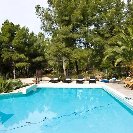Sleeps 4 Pool Feriehus *